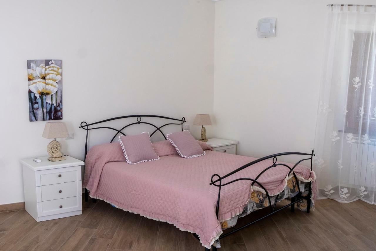 Appartamento In Villa Ariel วีโกเอเกวนเซ ภายนอก รูปภาพ