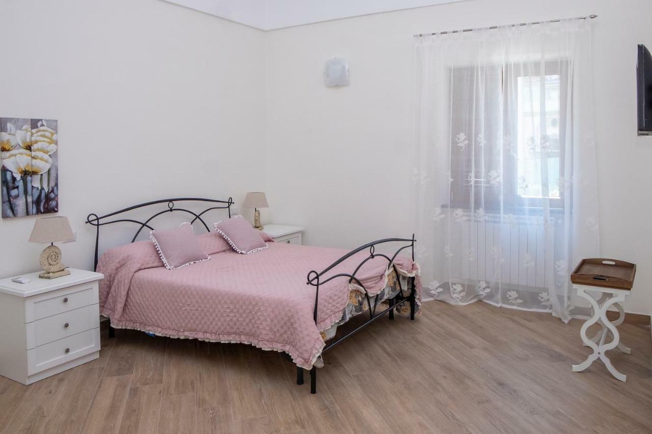 Appartamento In Villa Ariel วีโกเอเกวนเซ ภายนอก รูปภาพ